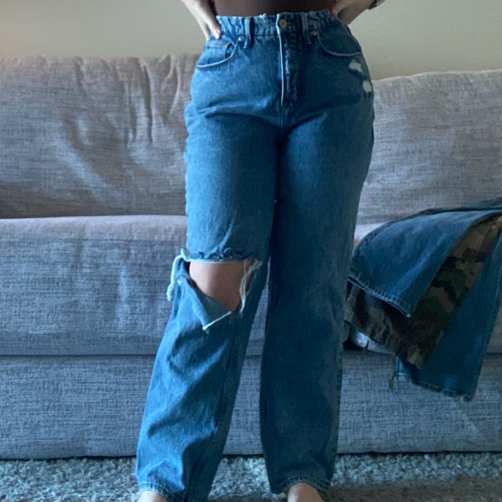 Distressed Good American jeans